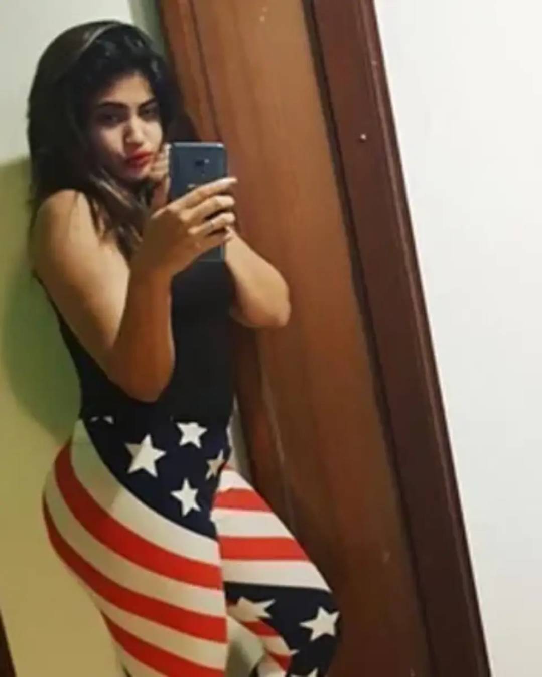 female call girl in Juhu